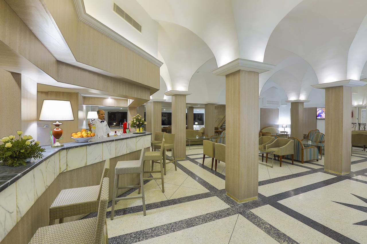 Hari Club Beach Resort Aghīr Екстериор снимка